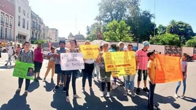 Protesta de los trabajadores del ingenio La Fronterita por el despido de cuatro compañeros 
