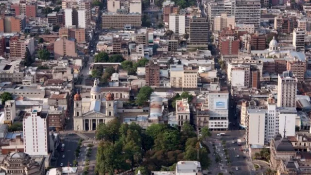 ¿Cómo fue el crecimiento urbano de Tucumán durante los últimos 30 años?