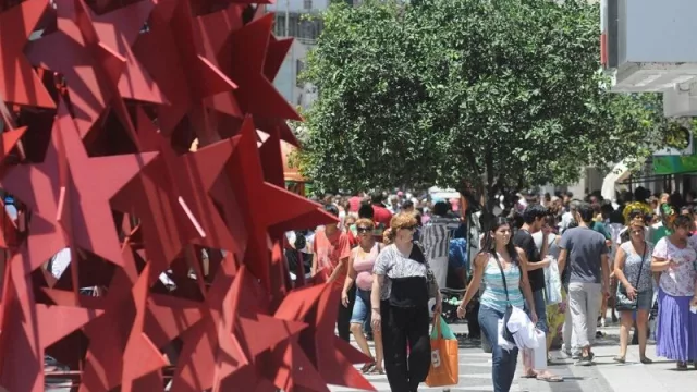 Se definió cómo trabajarán los locales tucumanos durante las fiestas (con horarios especiales) 