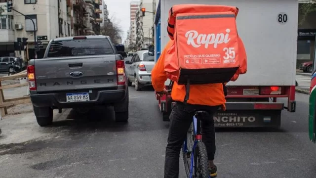 Movilización ante la llegada de la empresa Rappi a Tucumán (apuntan a la precarización laboral)