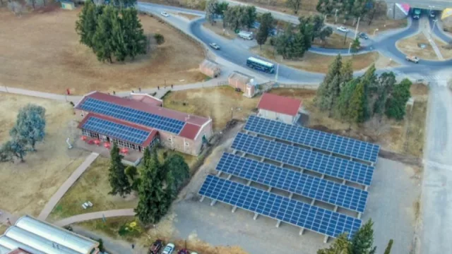 Desde mañana, UCASAL tendrá el estacionamiento solar más grande la Argentina 
