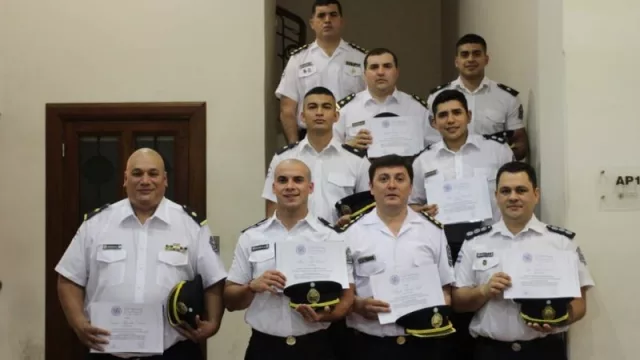 Se graduaron los primeros policías licenciados en Seguridad Ciudadana del NOA, en la Universidad San Pablo T