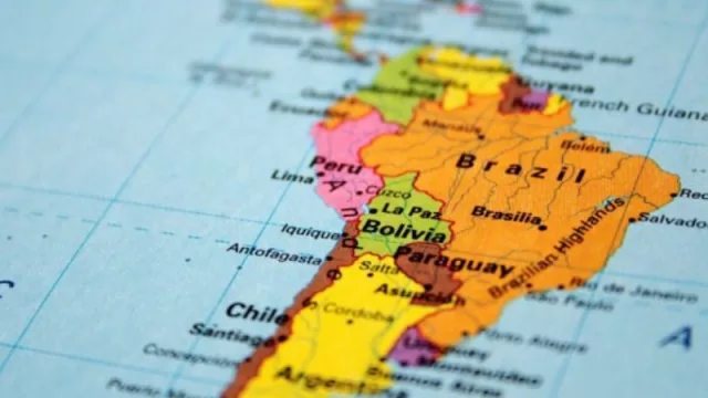 Argentina limita al norte...