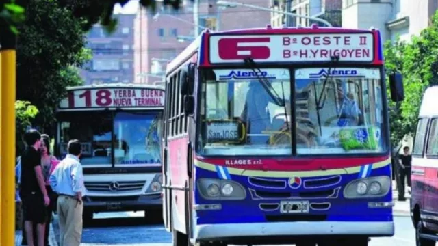 La disputa de empresarios dejaría sin colectivos nuevamente a la provincia (¿cómo impacta en la economía de los usuarios y las empresas?)