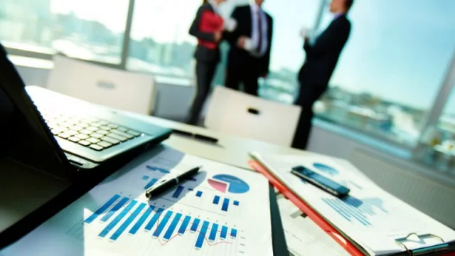 La economía no levanta y los directores de empresas locales indicaron cuál es el negocio ante esta situación