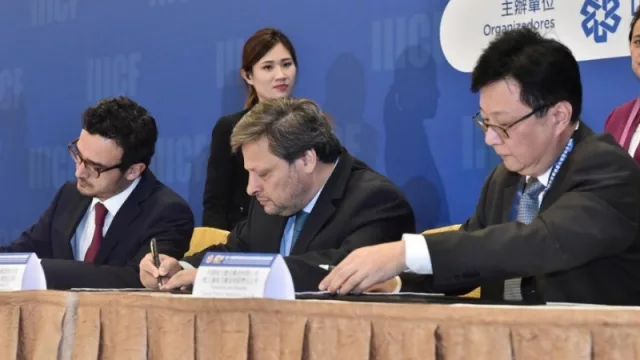 Jujuy acordó con China la ampliación de Cauchari y participó de un importante foro