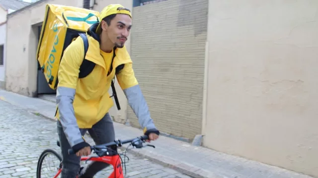 Los salteños podrán pedir “lo que sea”: llegó Glovo  