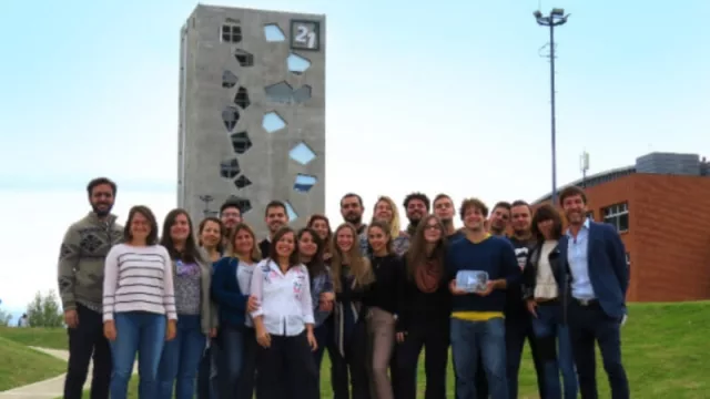 Modelo Academia 21, el spot más visto en YouTube