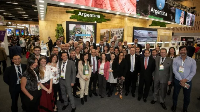 Tres vuelos diarios desde Bogotá multiplican el arribo de turistas desde Colombia a la Argentina