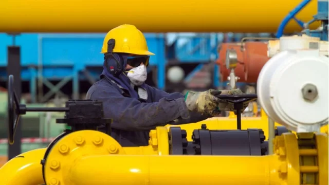 El uso de la capacidad instalada en la industria cayó a su menor nivel desde 2002