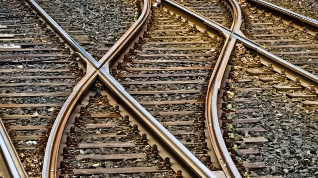 Proyectan un ferrocarril bioceánico que beneficie a la industria paraguaya