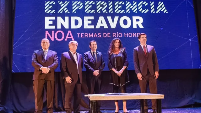 Gobernadores de Salta, Santiago del Estero y Tucumán, en un encuentro impulsado por Endeavor