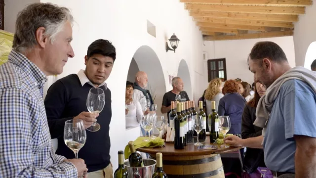 Pese a la crisis, el turismo sigue con buenas noticias: crecieron 13% los arribos el fin de semana largo