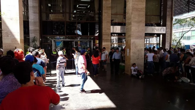 Ser atendido en establecimientos públicos, privados y en comercios de Tucumán sería un trámite de solo 30 minutos