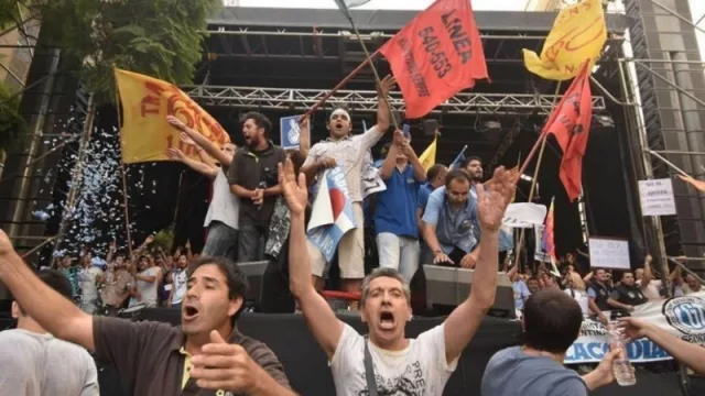 Solo para pérdida: a causa del paro general de este martes, Argentina perderá una suma millonaria de pesos
