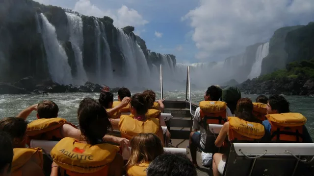 Santos: “Esta nueva ruta acerca el mundo a la Argentina”