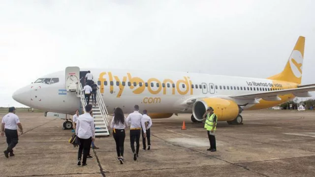 Flybondi se complica: canceló otro vuelo a Tucumán, el Gobierno la investiga de cerca y definitivamente podría dejar de operar