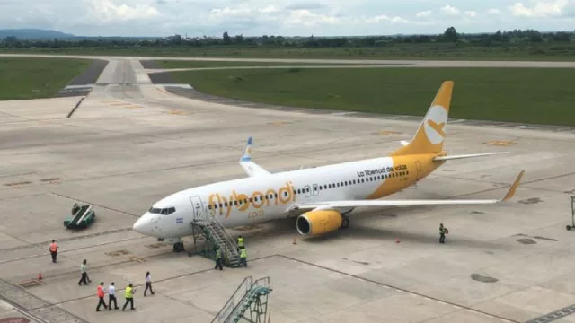 Por las insistentes fallas de seguridad, Flybondi podría quedarse sin operar en el país