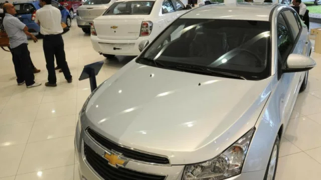 Por el dólar, los 0 Km pasan a ser lujos de la clase alta en Argentina