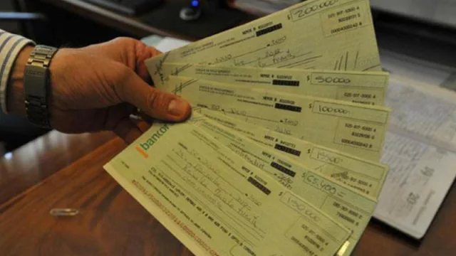 Cheques “voladores” en Tucumán: ¿Cómo hacer para saber si alguien tiene cheques rechazados?