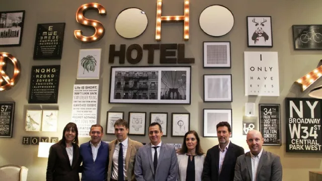 Inauguraron un hotel (de la cadena AADESA) en pleno centro de la Ciudad de Neuquén