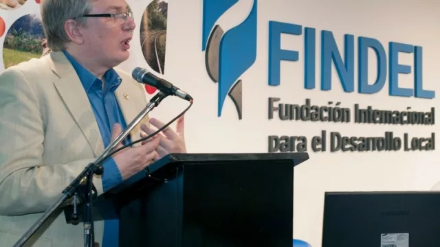 Un ciclo de conferencias para entender cómo el gobierno municipal puede ayudar el clima de negocios