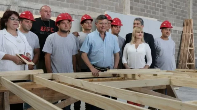 Peppo inauguró empresa en Barranqueras y firmó un convenio de promoción industrial