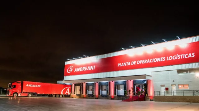 Andreani estrenó planta en Córdoba y desembarca en Uruguay