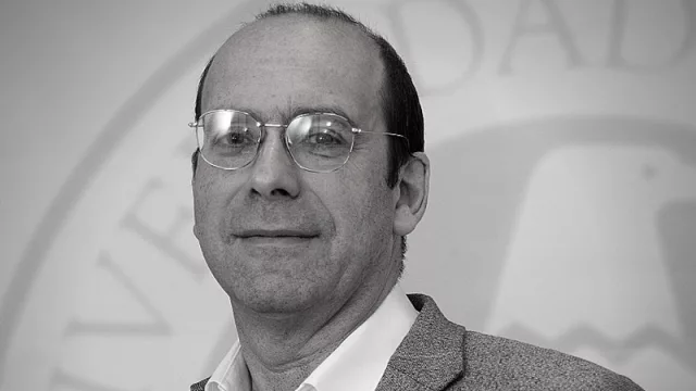 Zablotsky en el nuevo rectorado en la Universidad del Cema