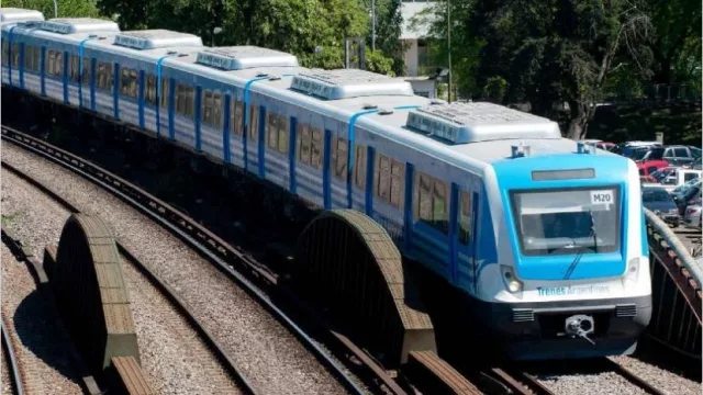 Los trenes de Macri: la apuesta para destronar al camión de Moyano