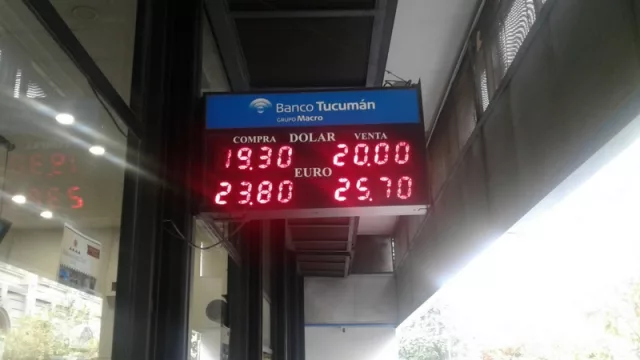 Sin intervención estatal: el dólar llegó a un valor récord en Tucumán y encendió la alarma en el mercado