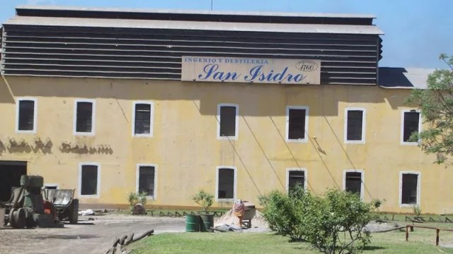 Se agrava la crisis por el cierre del Ingenio San Isidro, y Urtubey suspendió su viaje a Davos