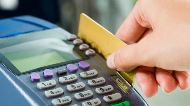 Los argentinos no paran de usar las tarjetas de crédito y las ventas crecieron más del 30% en 2017