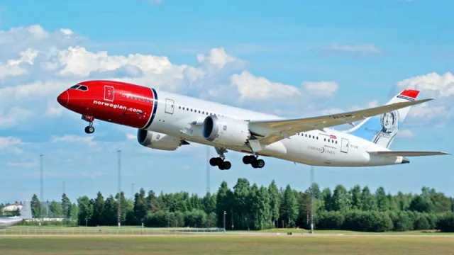 De Alberdi a Mercedes Sosa: votá que prócer querés que aparezca en el avión de la low cost que volará en Tucumán