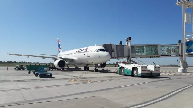 Disminuyó un 60% la ocupación aérea desde Aeroparque a Tucumán durante los primeros días de enero