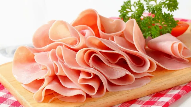 ¿Me das 200 gramos de jamón cocido?