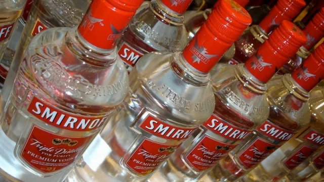 Arcor, parte del proceso: caramelos, Bon o bon y ahora apuntan al ¿vodka?