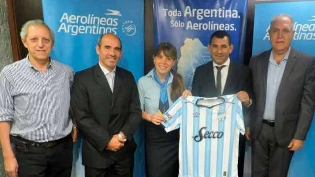 Aerolíneas Argentinas se pone la camiseta de Atlético Tucumán