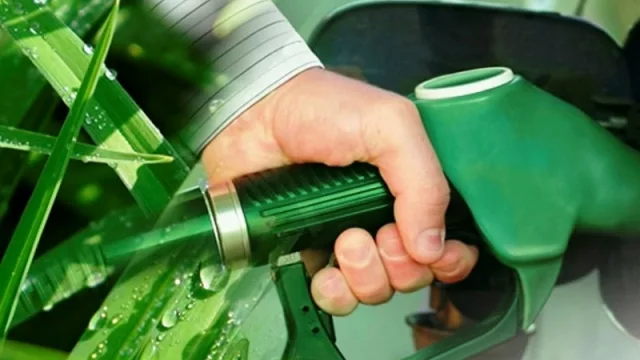 Lo que no logró Manzur, lo hicieron los empresarios: la reducción para el etanol de caña será de 7,5%