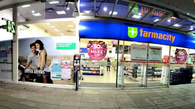 ¿Cómo hacemos? Los ferreteros no quieren a Easy y los farmacéuticos a Farmacity