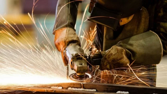 La economía creció 2,7% en el último año y 0,7% en el segundo trimestre