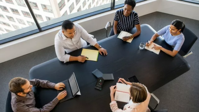 25 años para el icónico teléfono de sala de reuniones