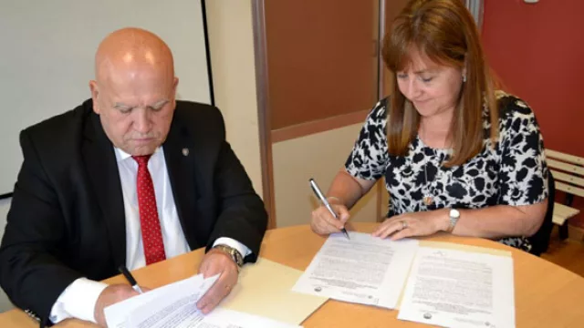 Santa Fe y Chaco acuerdan que empresas se adapten a la normativa ambiental provincial