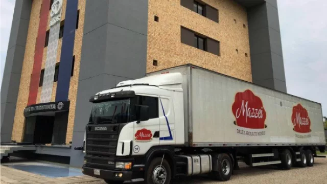 Mazzei apunta a quedarse con la porción más grande de la torta (o de pan dulce)