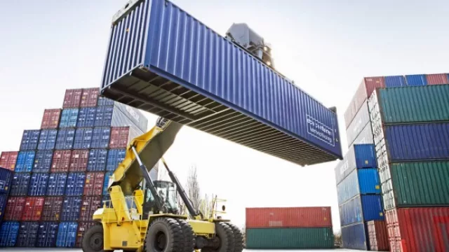 Redujeron aranceles de importación de bienes de capital, pero no incluye al agro