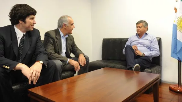 Reunión con empresas para mejorar la eficiencia tecnológica en servicios chaqueños