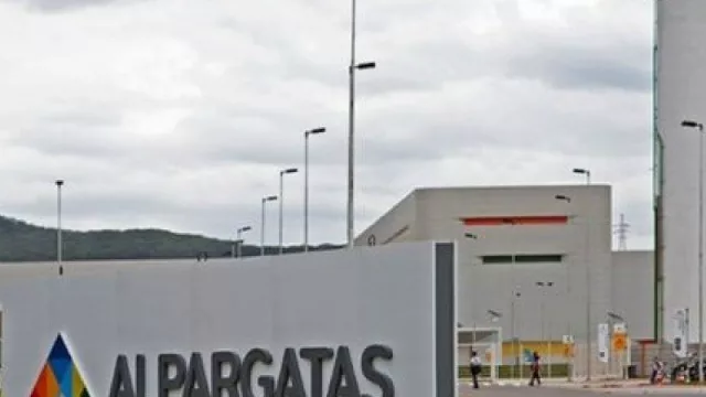 Preocupación entre los proveedores por la situación de Alpargatas