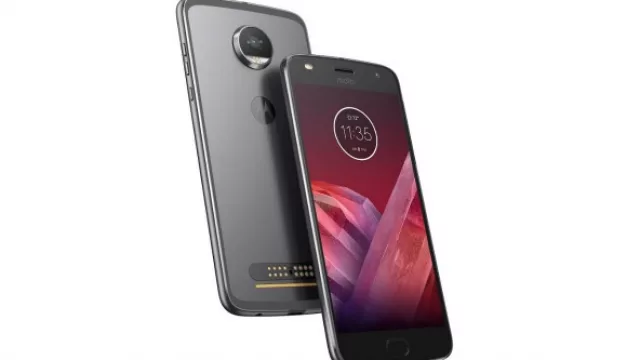Motorola sigue la zaga: ahora el Z2 Play (con Mods)