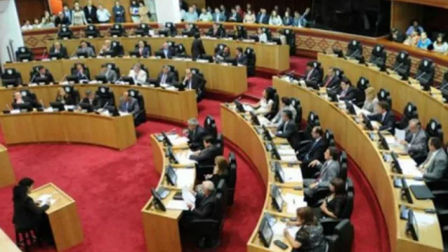 Presentan proyecto para fomentar la actividad de emprendedores y pequeñas empresas