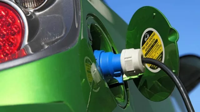 YPF instalará estaciones para autos eléctricos